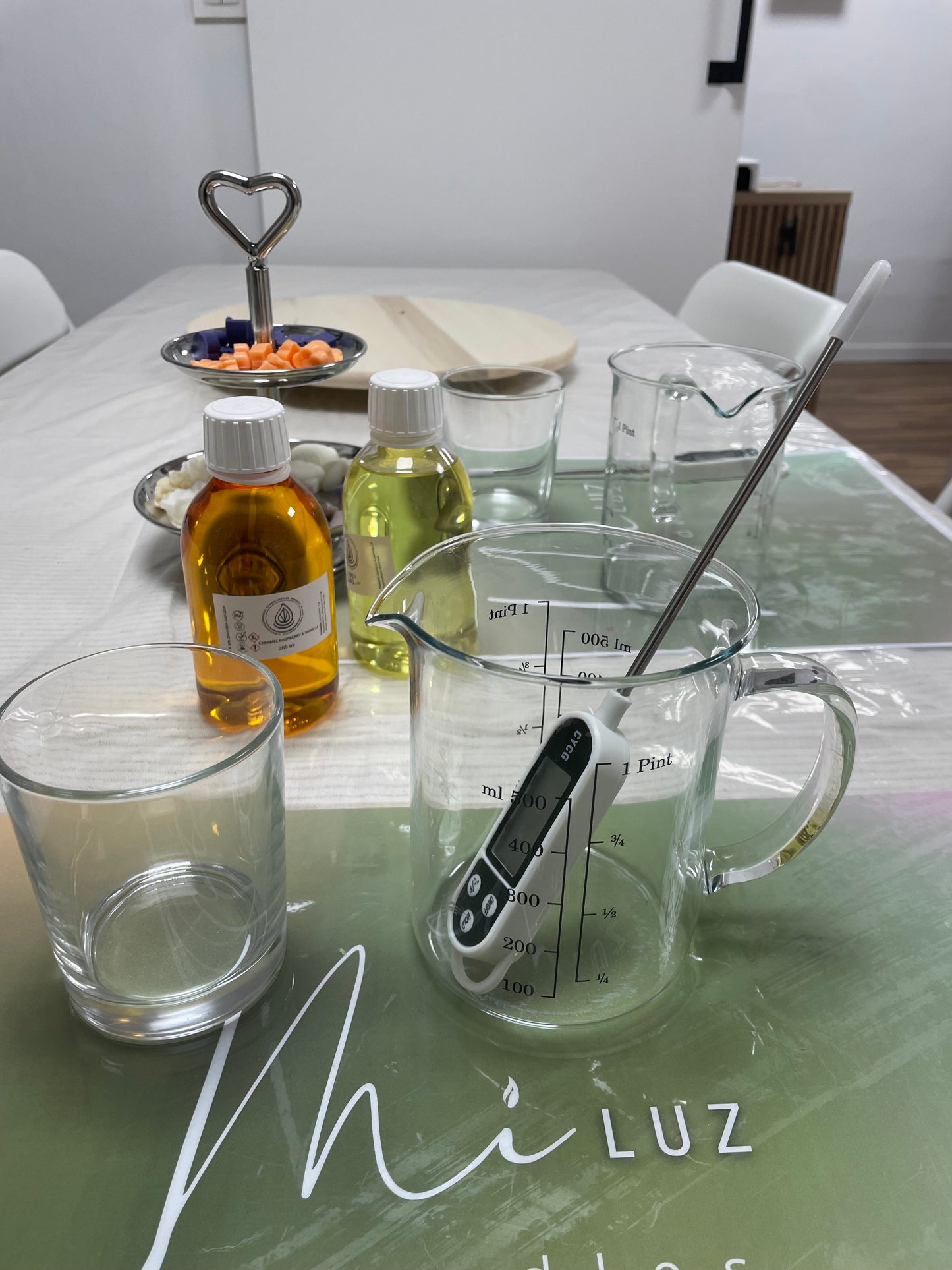 Taller de Velas Artesanales – Crea tu propia vela de soja PRECIO DEL TALLER: 45€ (Reserva 15€)