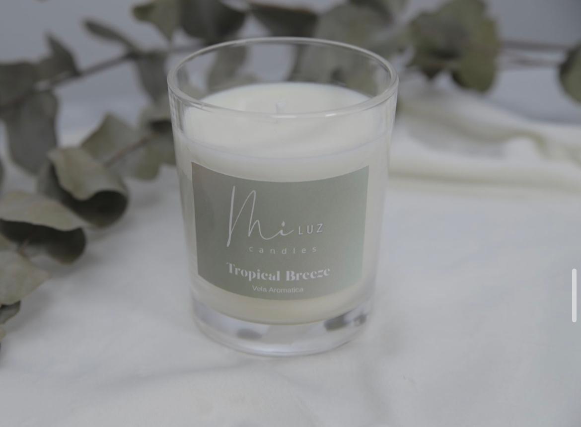 Tropical Breeze – Vela artesanal en vaso de cristal